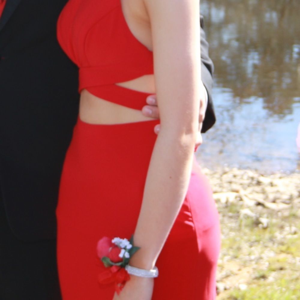Prom dress - Picture 2 of 6